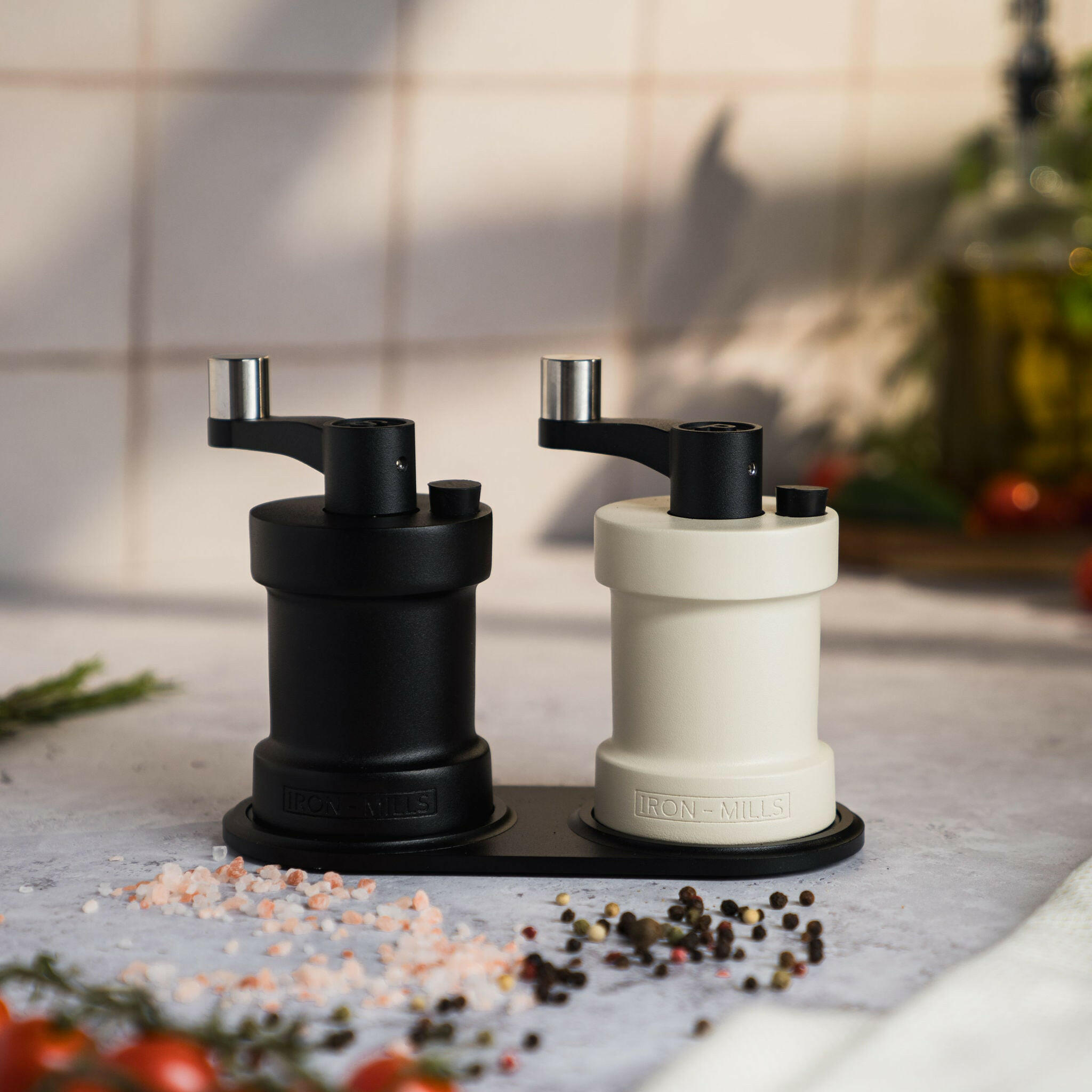 Mixed Colour Set Cast Iron Salt Pepper Mills Iron Mills mixed-colour-set-cast-iron-salt-pepper-mills-iron-mills